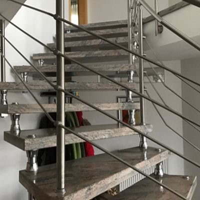 Riedlinger Natursteinwerk Freitragende Innentreppe 12