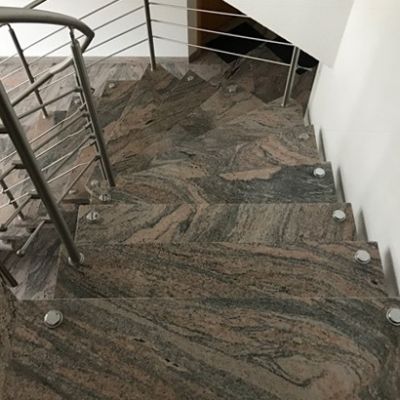 Riedlinger Natursteinwerk Freitragende Innentreppe 13