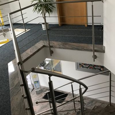 Riedlinger Natursteinwerk Freitragende Innentreppe 5